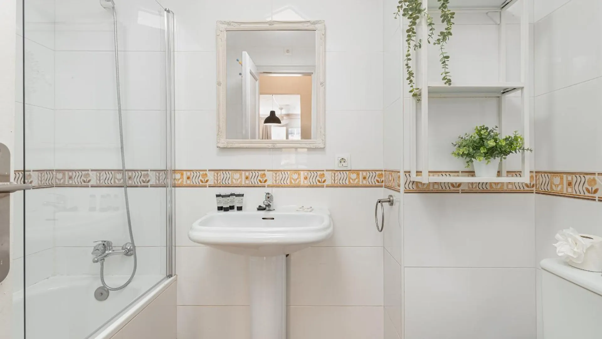 C18 Lovely Apartment In Malagueta Beach 말라가 스페인