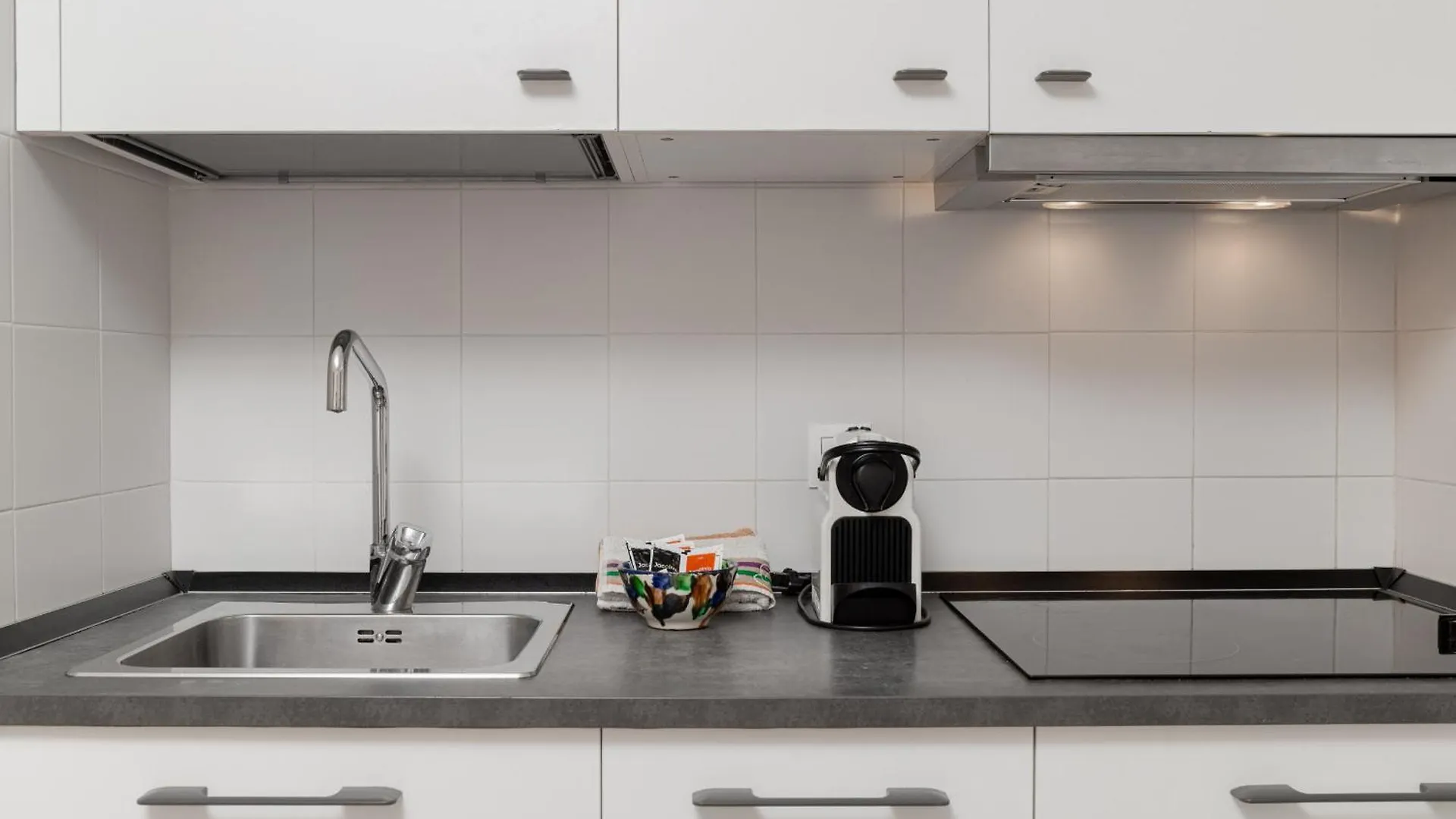 C18 Lovely Apartment In Malagueta Beach 말라가